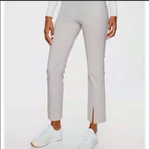 LIKE NEW! Women's Athleta Wander Gray Stretch Slim Straight Crop - 2